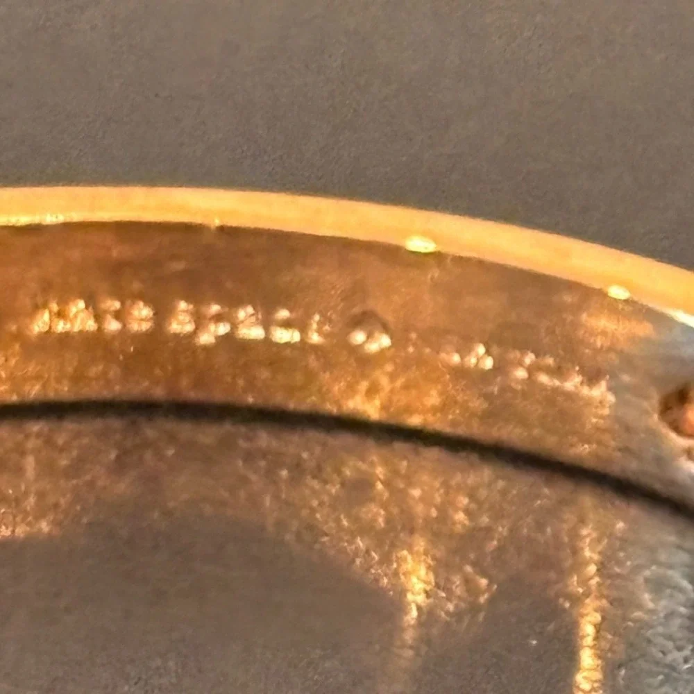 Kate Spade spot the spade studded hinge bangle bracelet gold size 6.75 - Picture 4 of 9